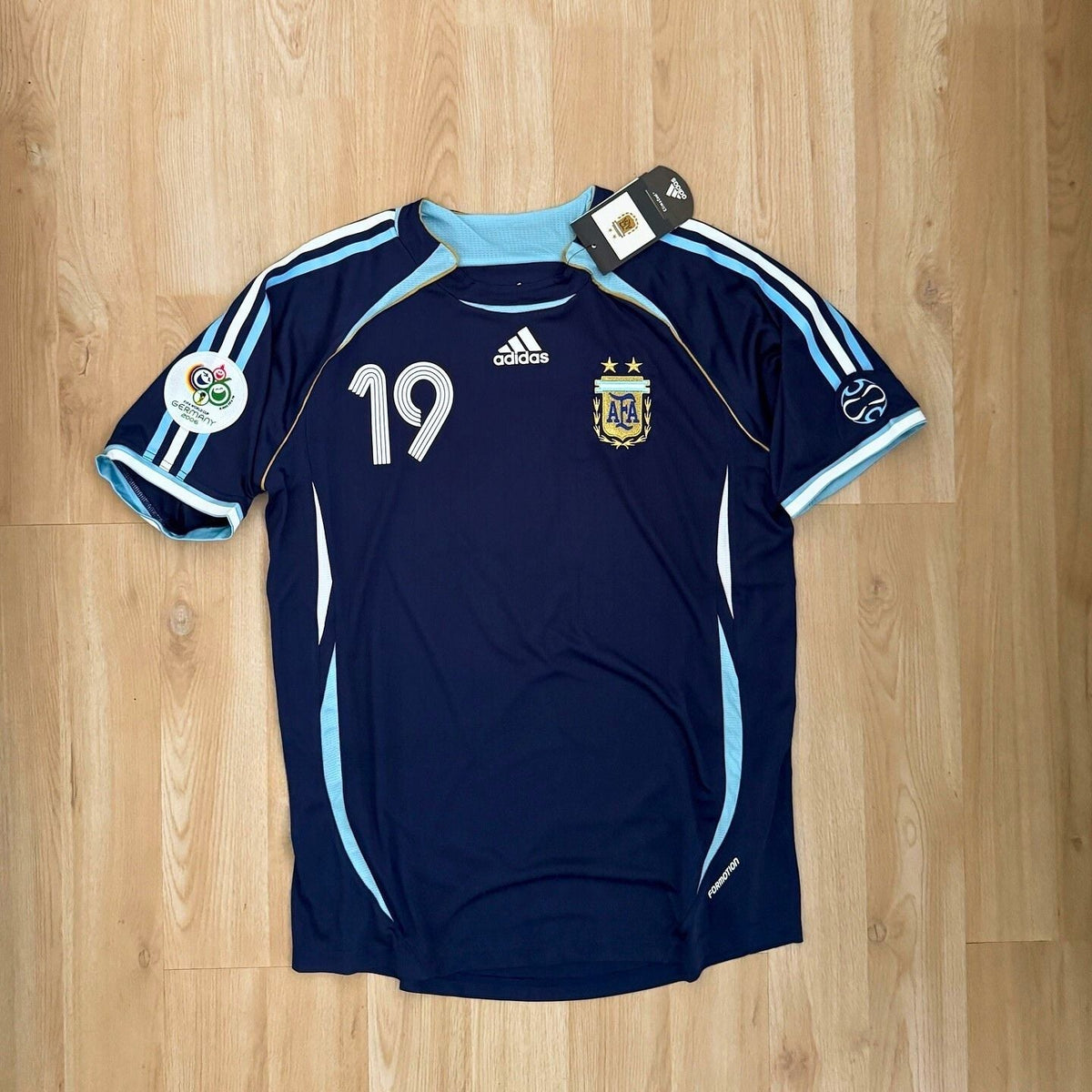 Argentina 2006 Messi #19 Away Jersey – Navy Blue Adidas World Cup Retro Shirt