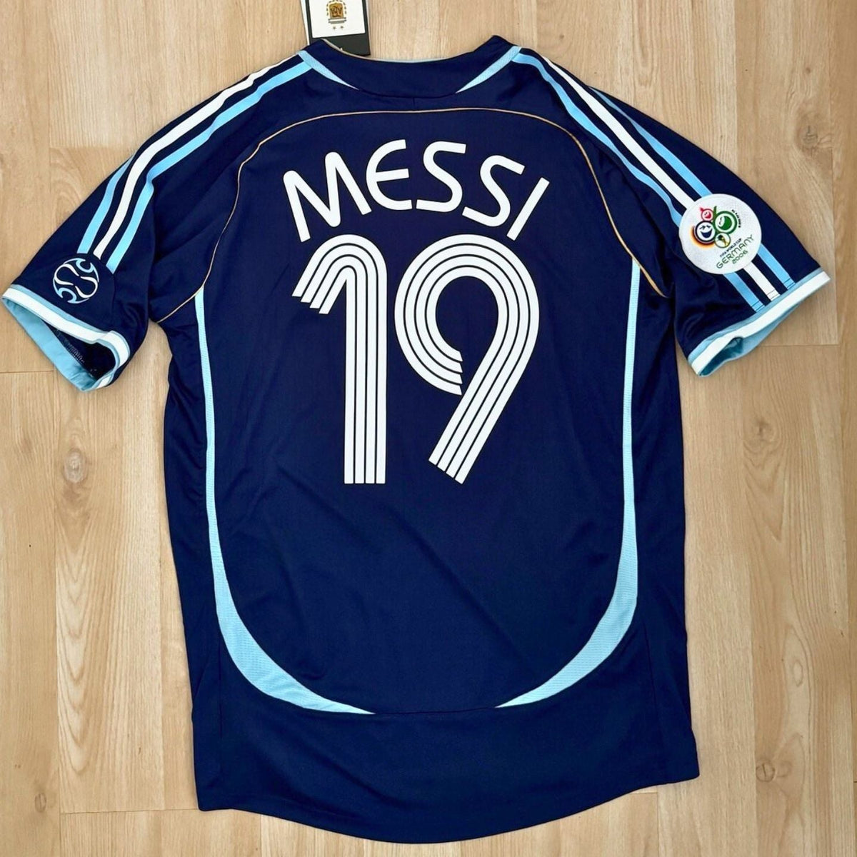 Argentina 2006 Messi #19 Away Jersey – Navy Blue Adidas World Cup Retro Shirt